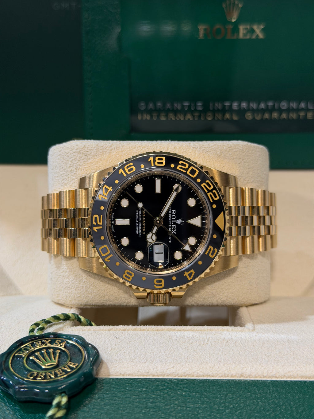 Rolex GMT-Master II 126718GRNR – 2023 – Full Set – Mai Lucidato – Pari al Nuovo