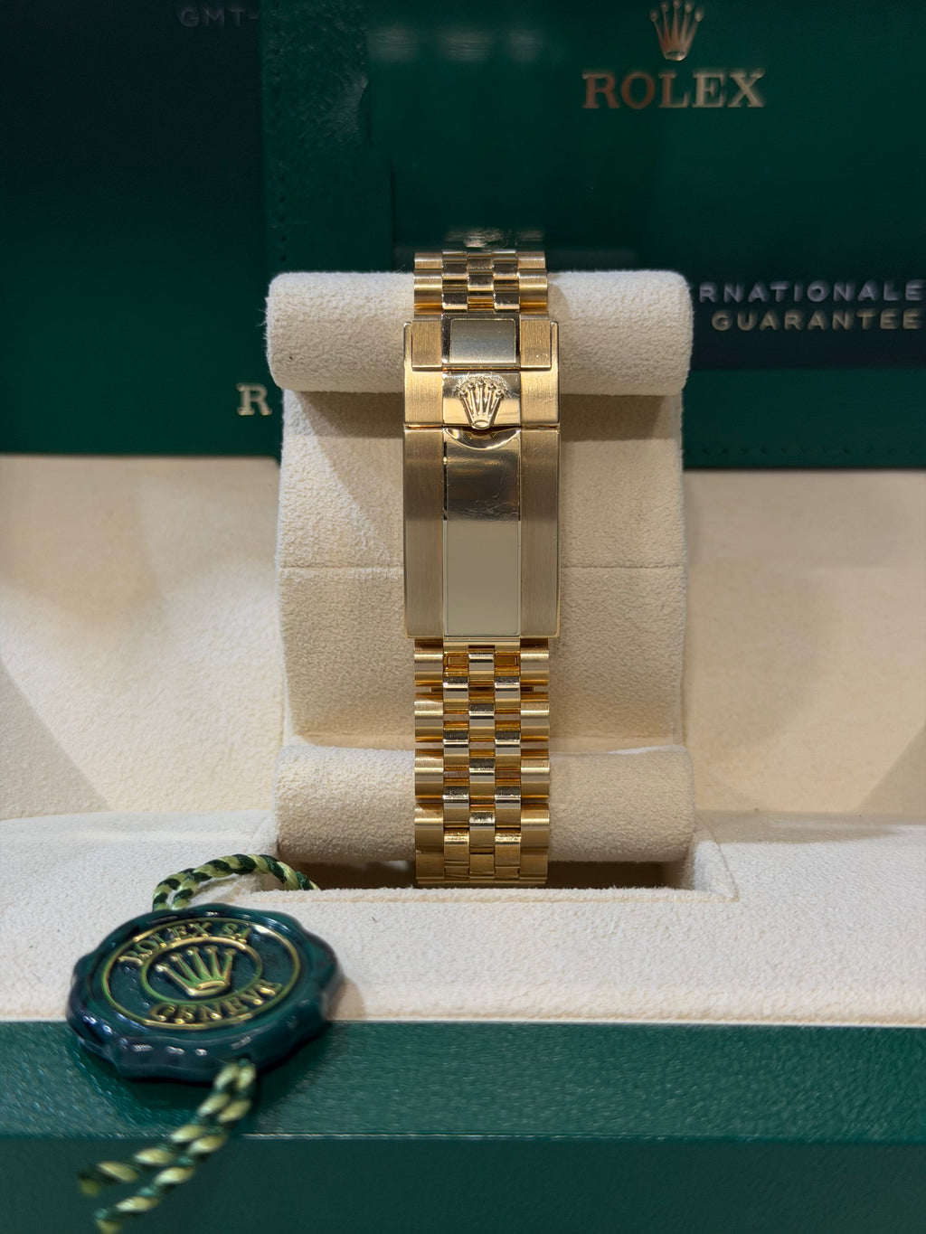 Rolex GMT-Master II 126718GRNR – 2023 – Full Set – Mai Lucidato – Pari al Nuovo