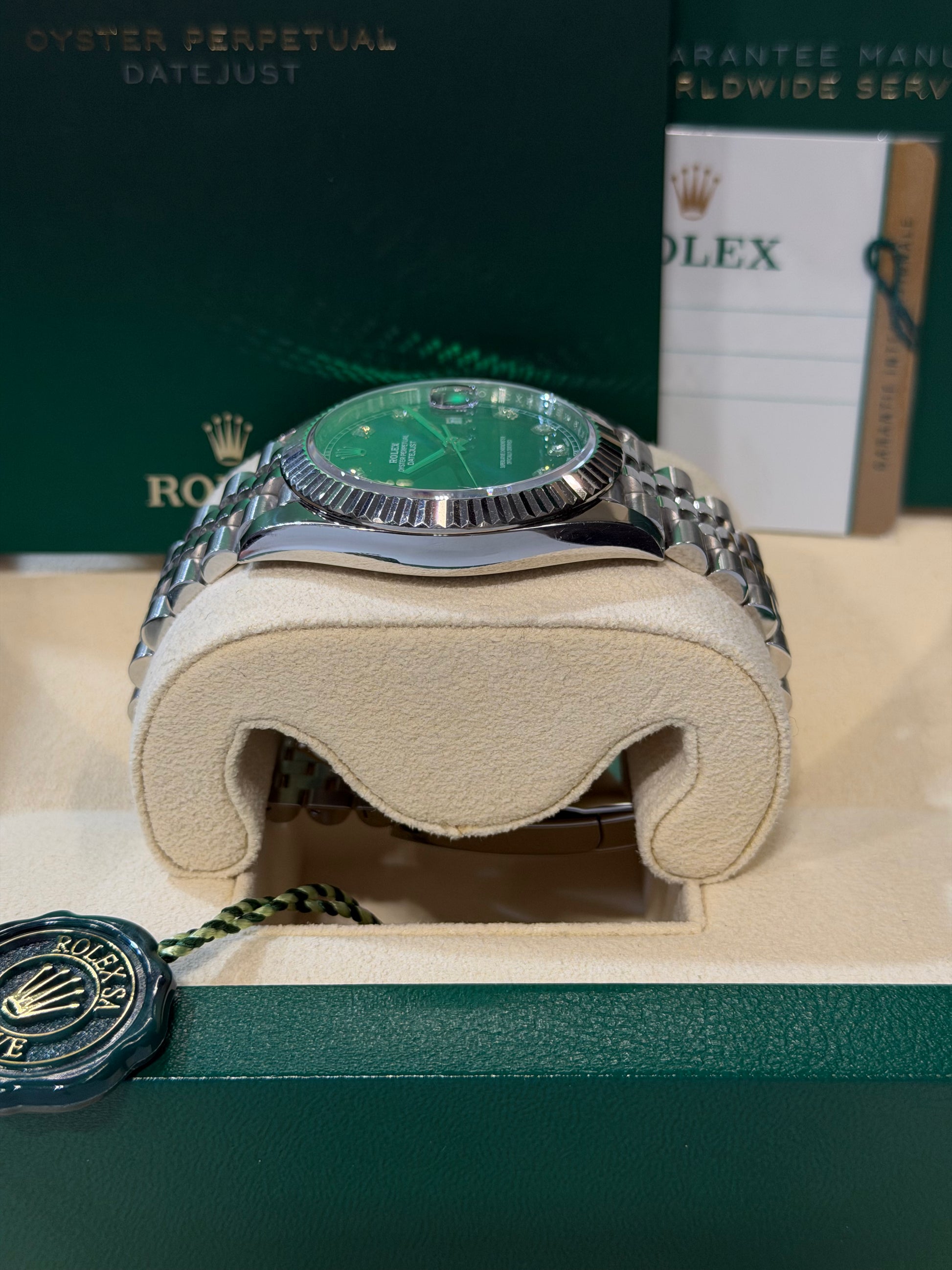 Rolex Datejust Ref. 126334 – Quadrante blu con indici in diamanti