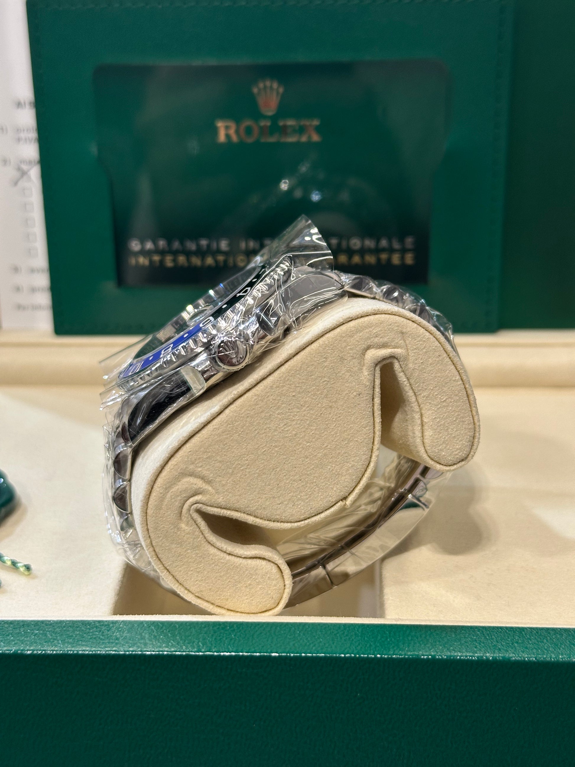 Rolex GMT-Master II BATMAN 126710BLNR del Settembre 2025 FULL SET