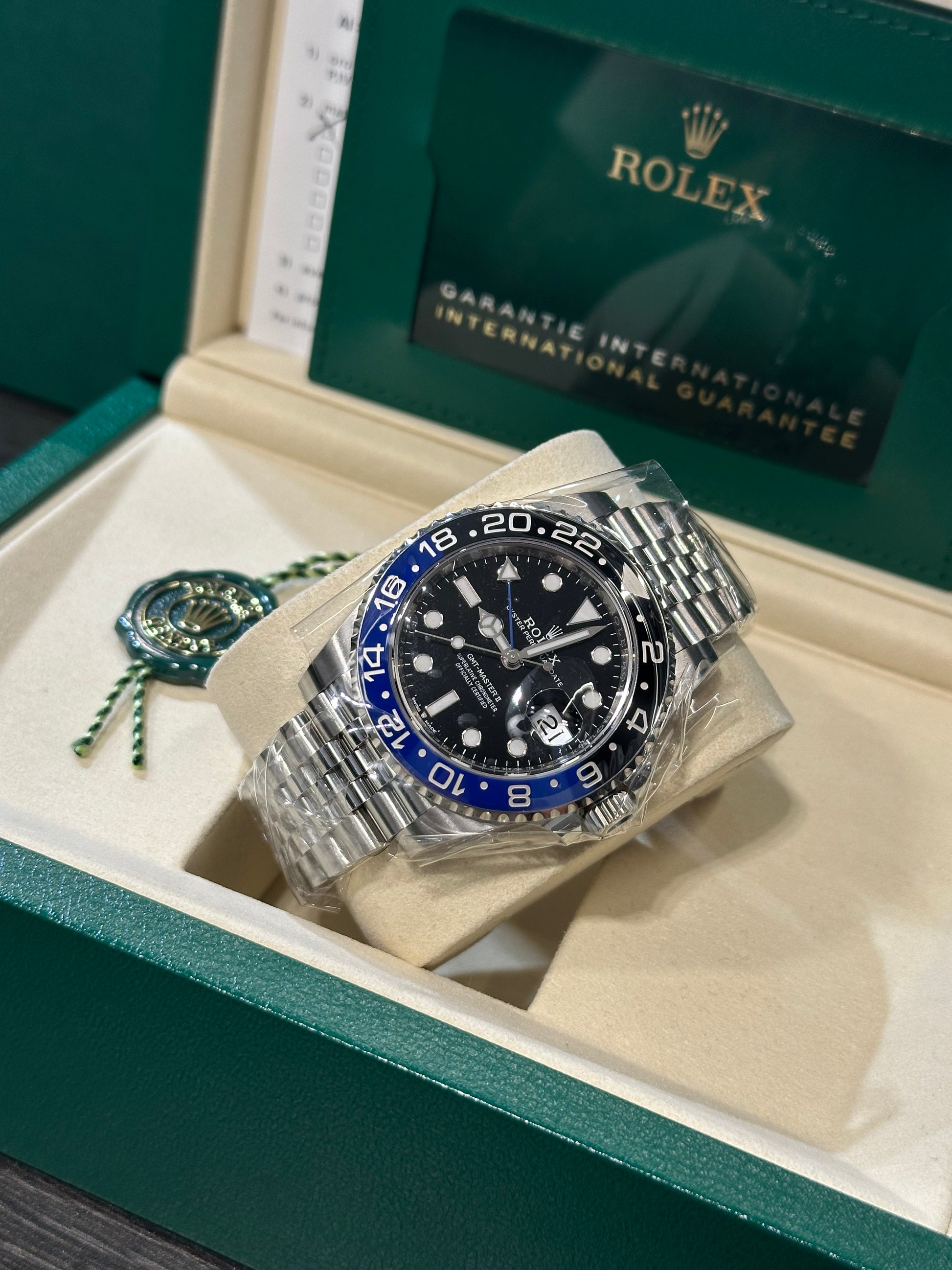 Rolex GMT-Master II BATMAN 126710BLNR del Settembre 2025 FULL SET