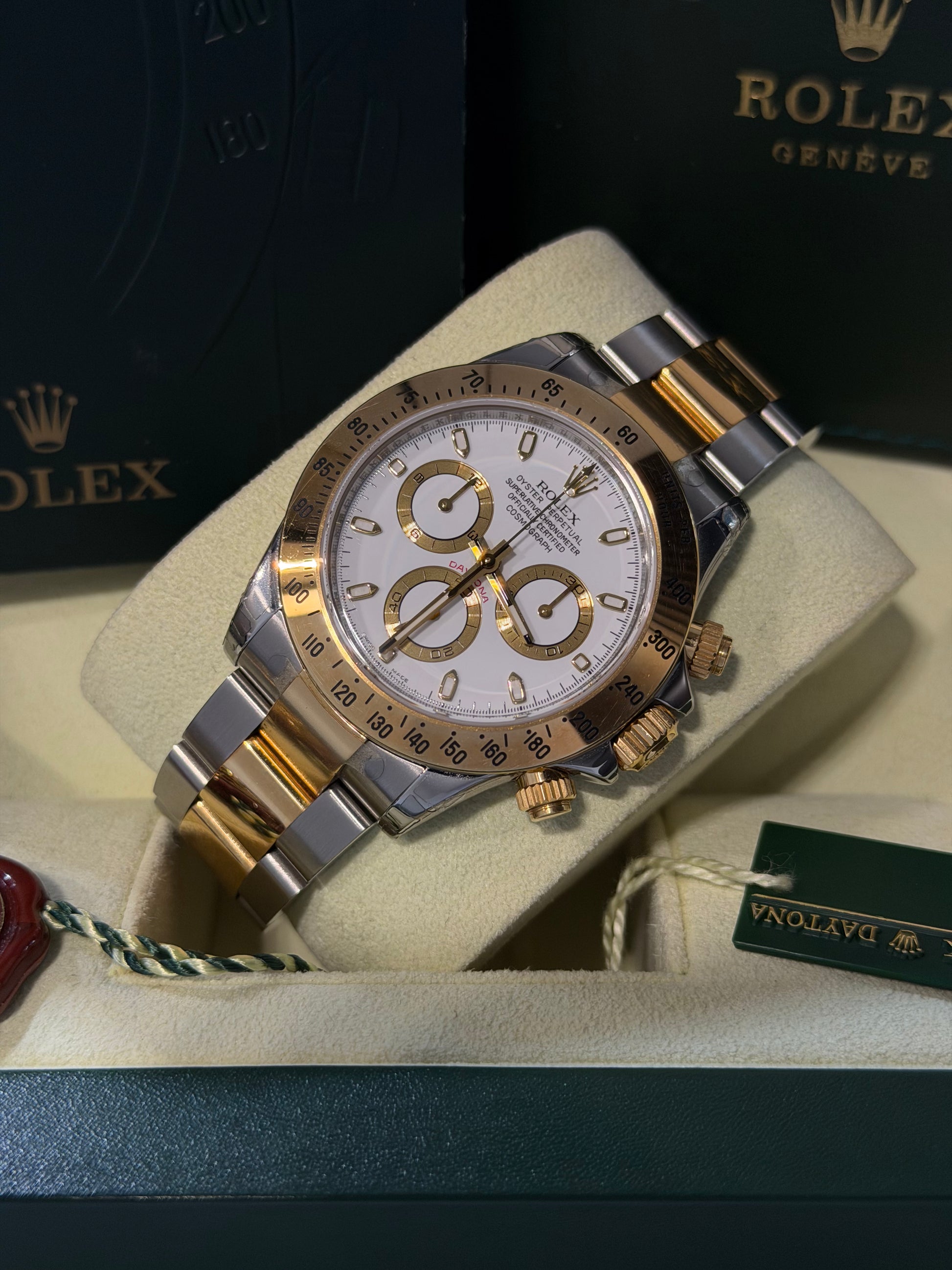 Rolex Cosmograph Daytona Acciaio/Oro Ref. 116523 “RRR” 2007 – Mai Lucidato – Pellicole 50% – Full Set
