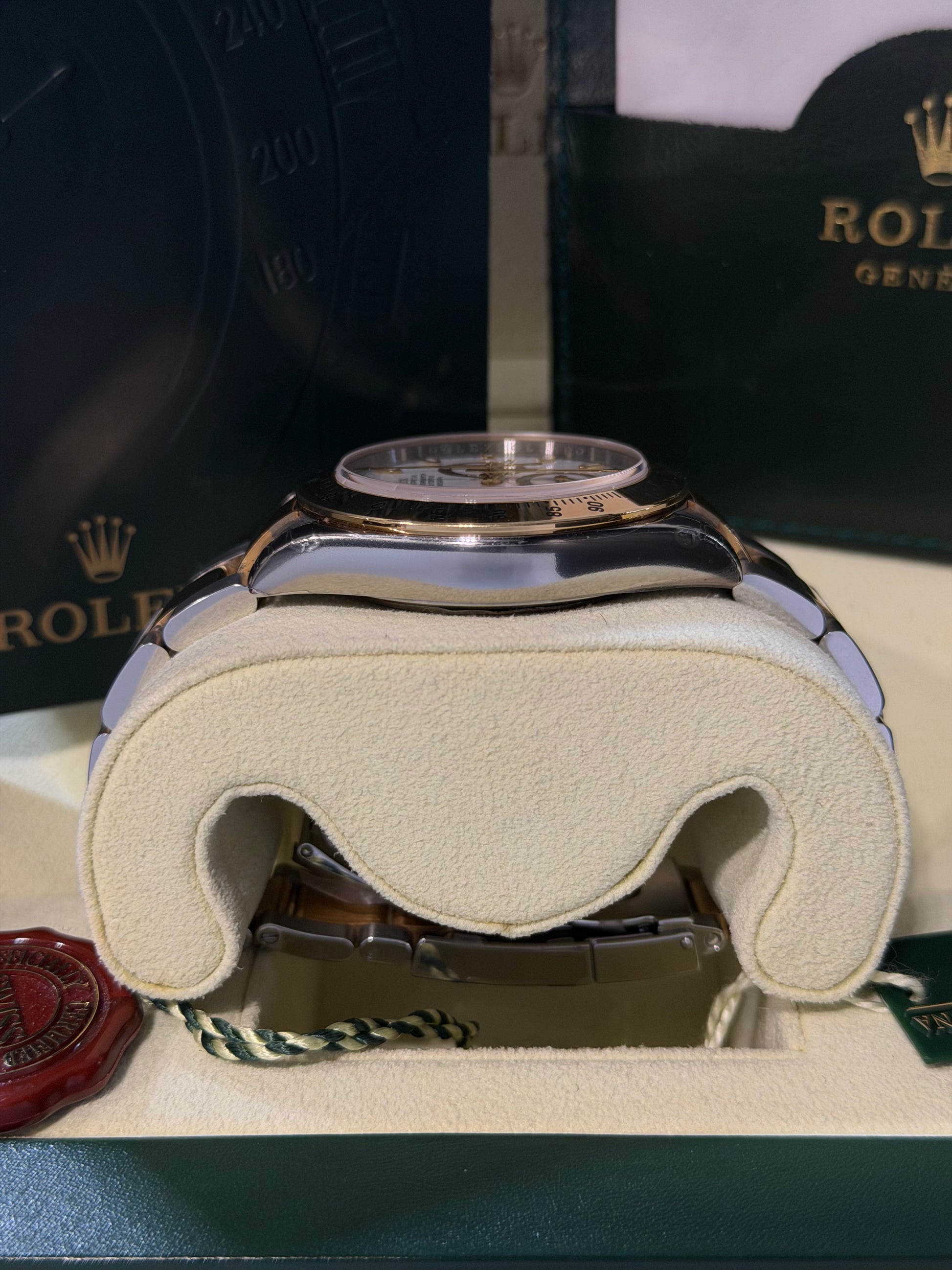Rolex Cosmograph Daytona Acciaio/Oro Ref. 116523 “RRR” 2007 – Mai Lucidato – Pellicole 50% – Full Set
