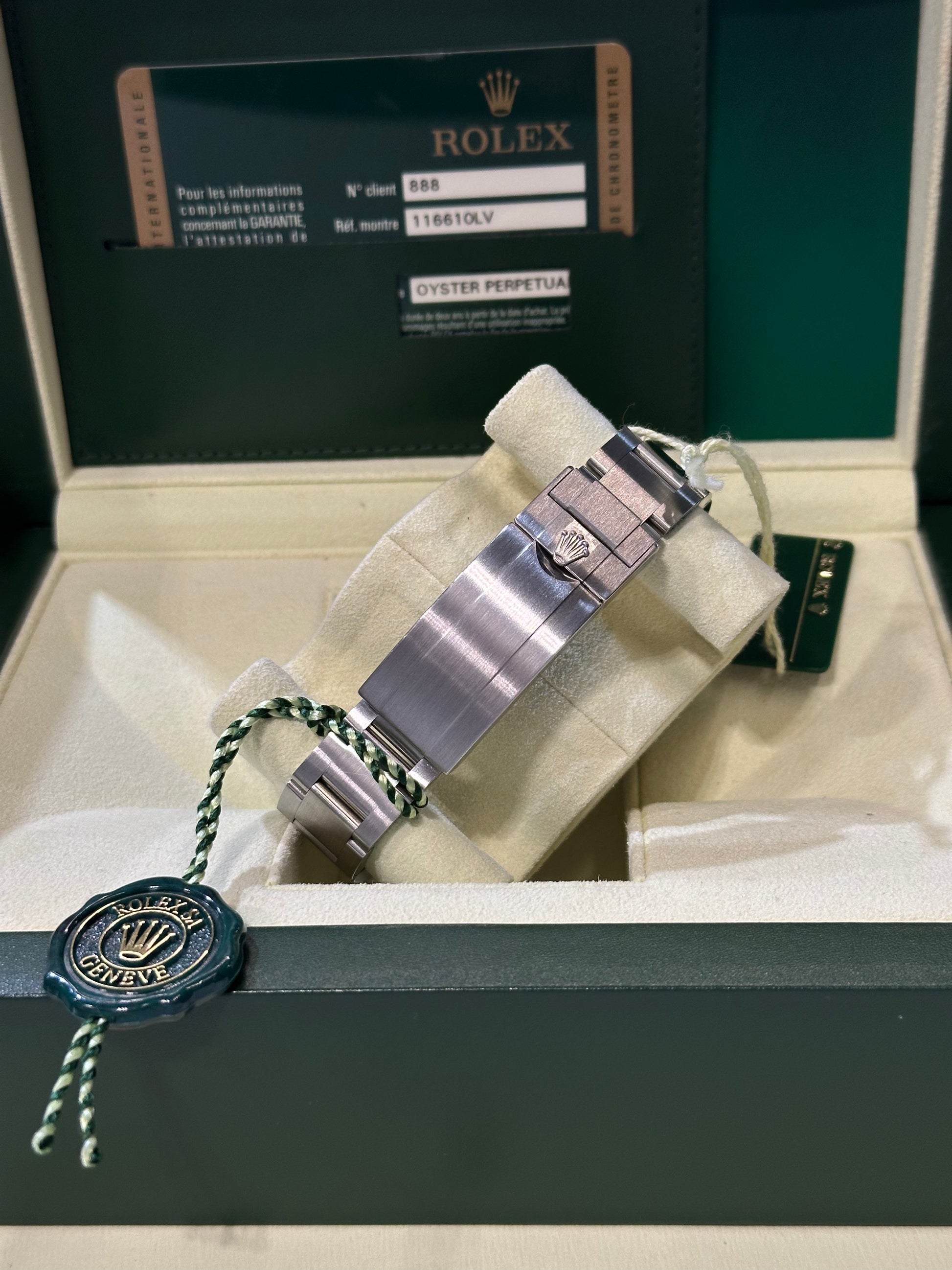 Rolex Submariner Date 116610LV "HULK" del 2013 FULL SET