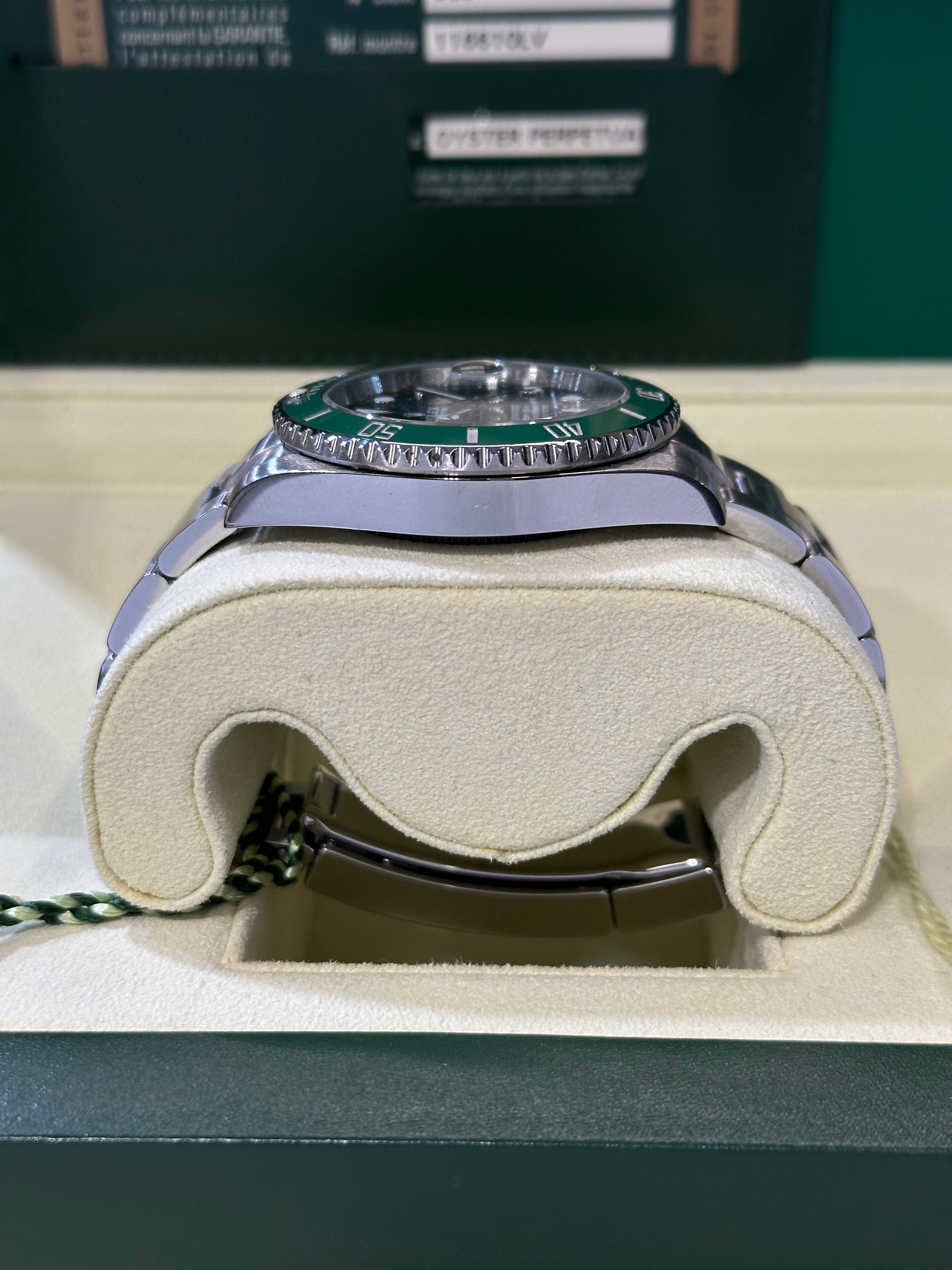 Rolex Submariner Date 116610LV "HULK" del 2013 FULL SET