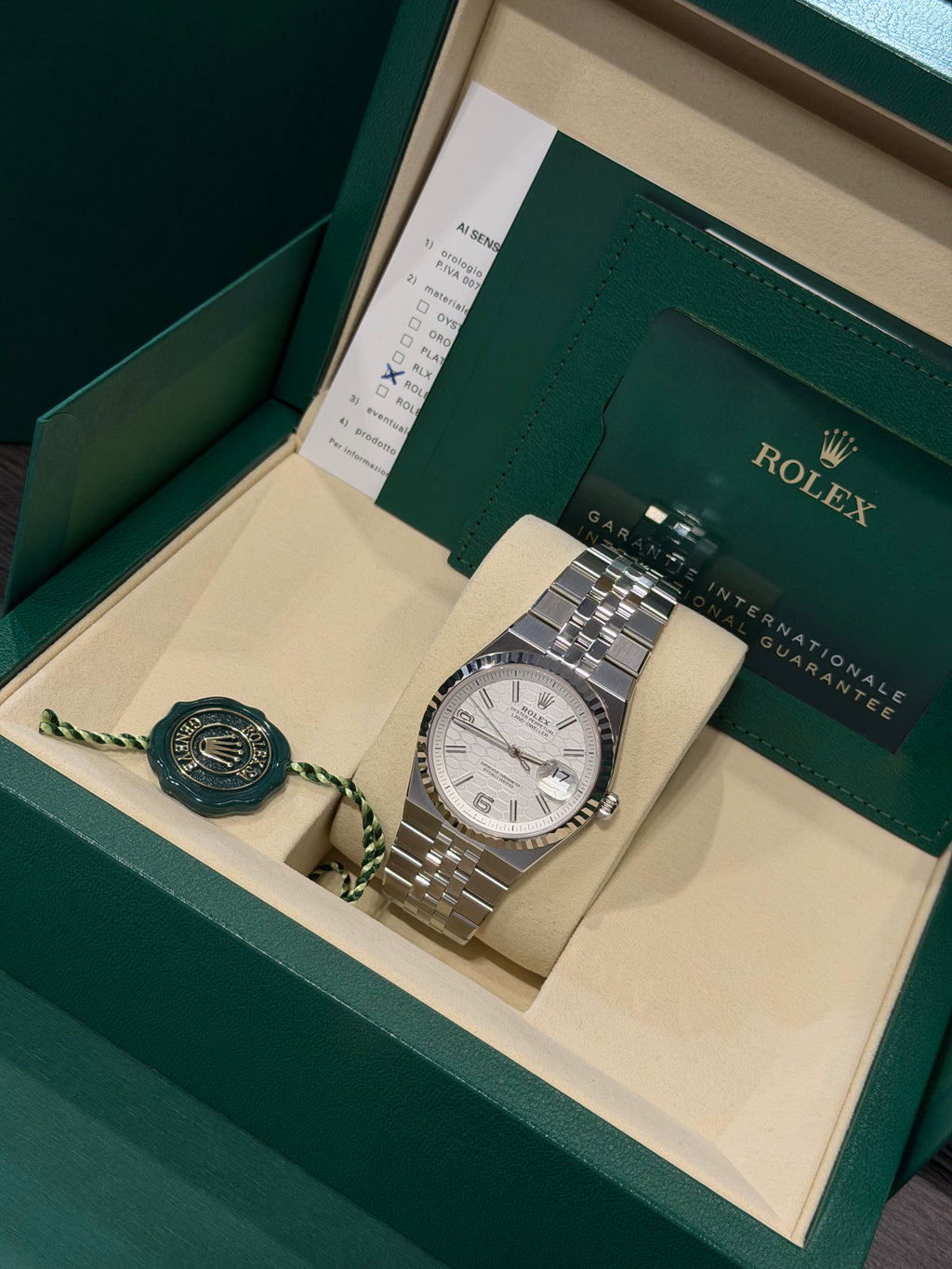 NUOVO 2026 Rolex Oyster Perpetual Land-Dweller referenza 127234