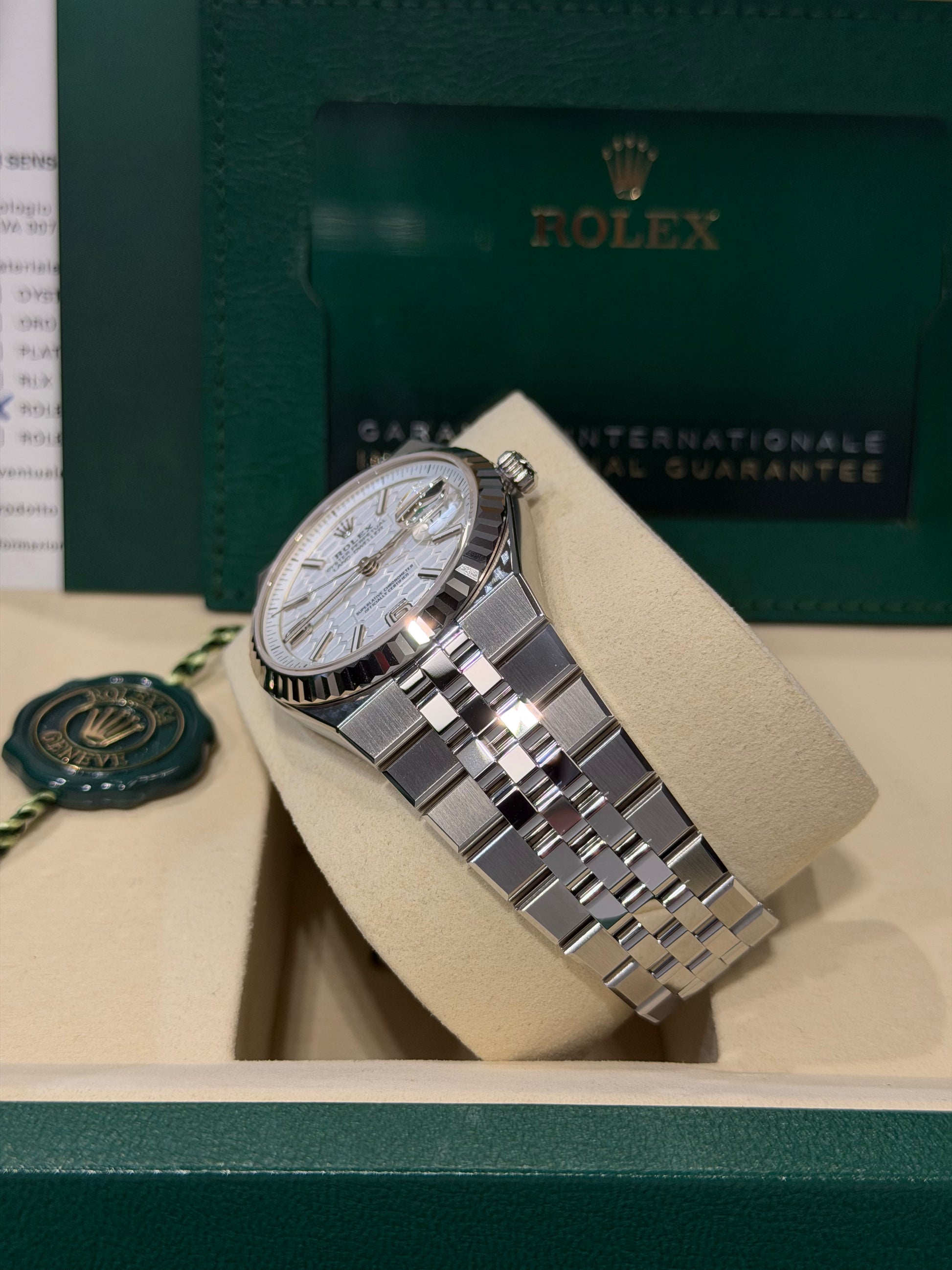 NUOVO 2026 Rolex Oyster Perpetual Land-Dweller referenza 127234