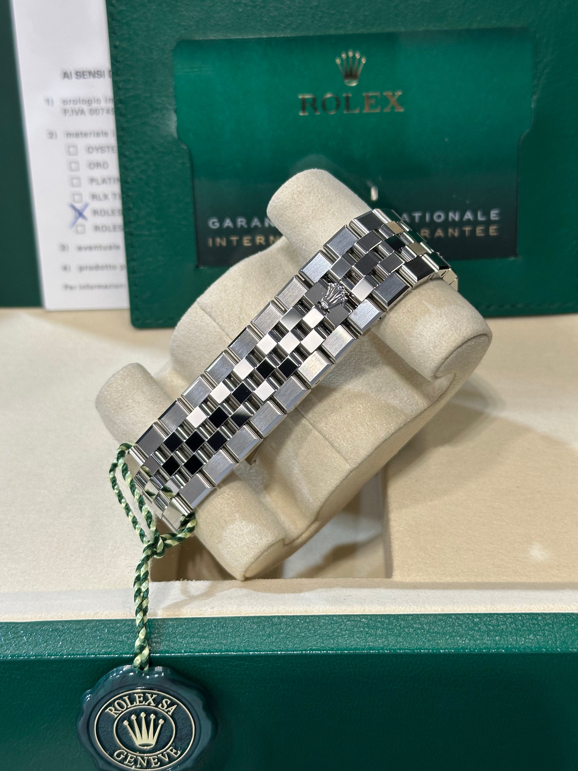 Rolex Oyster Perpetual Land-Dweller referenza 127334 Novembre 2025