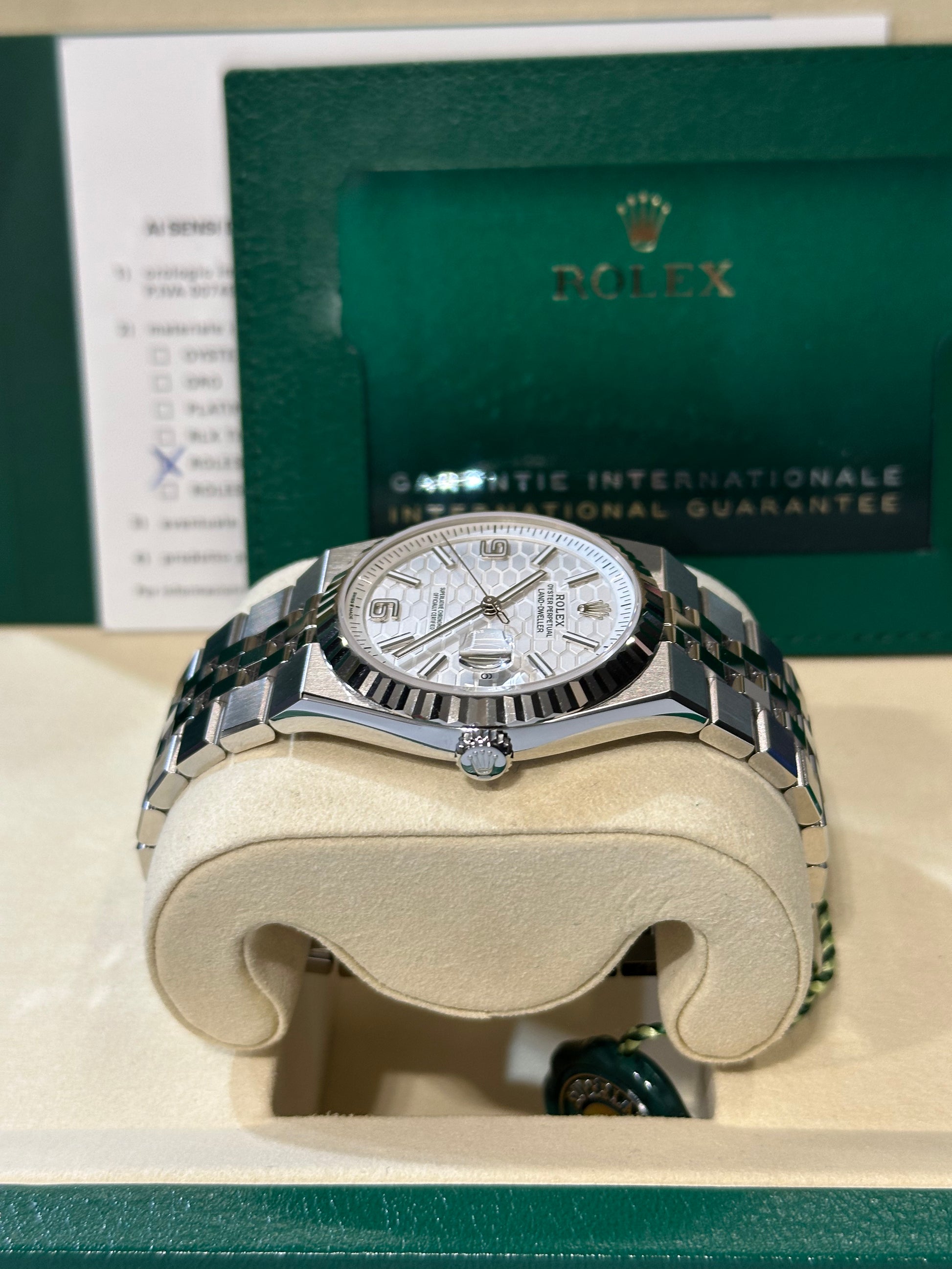 Rolex Oyster Perpetual Land-Dweller referenza 127334 Novembre 2025
