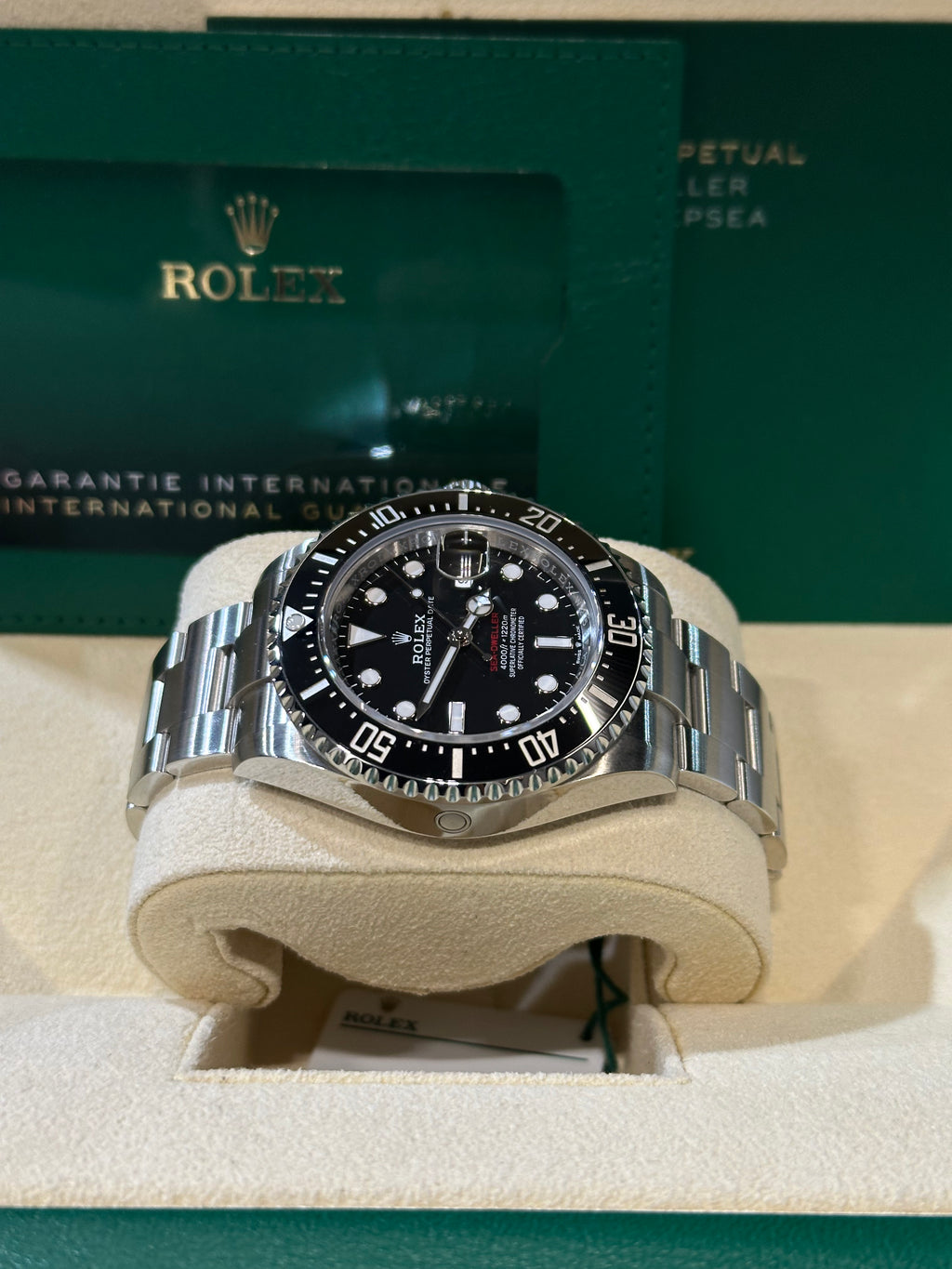 Rolex SEA-DWELLER 126600 FULL SET del 2024