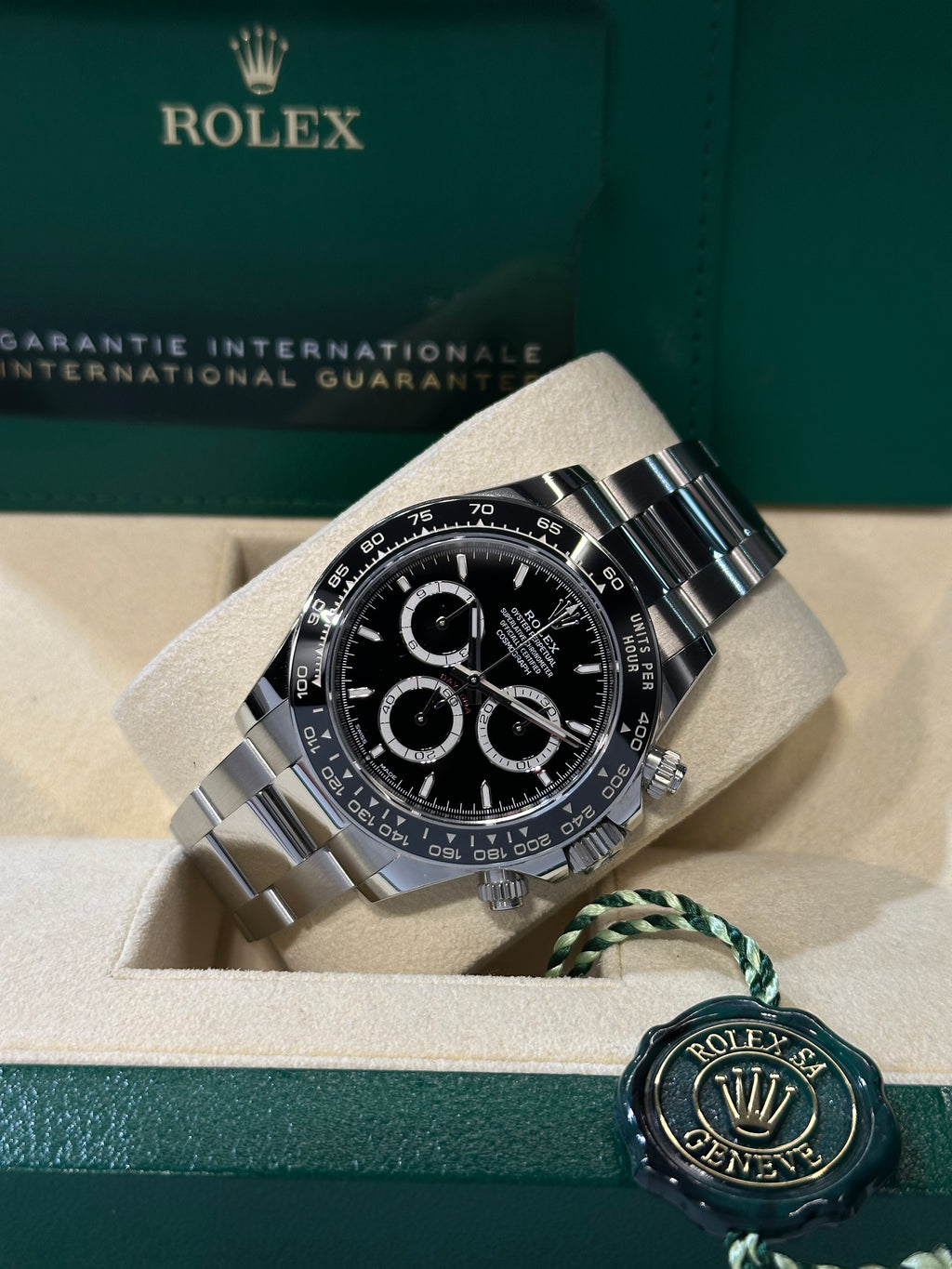 Rolex Cosmograph Daytona 126500LN full set 2024
