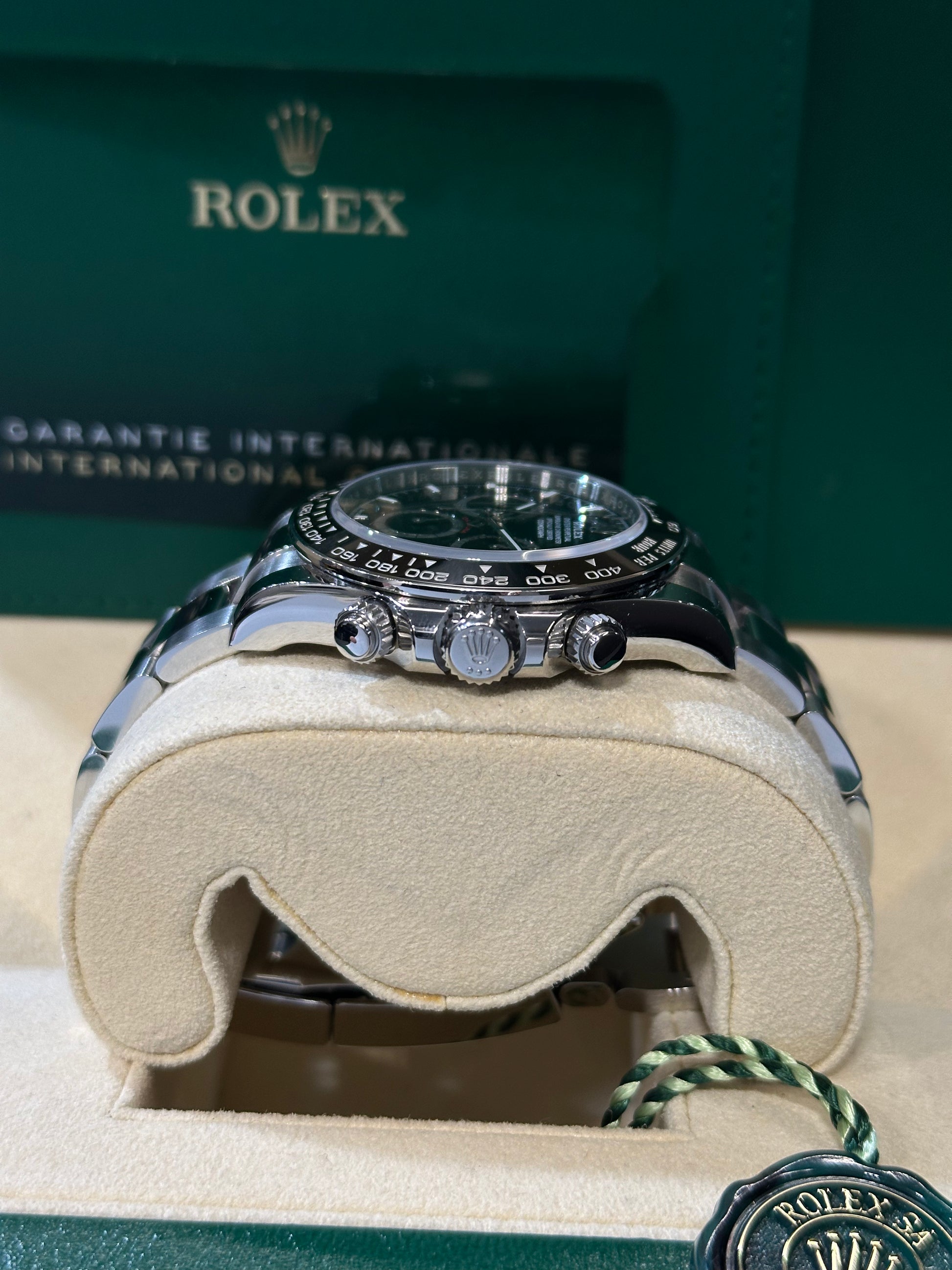 Rolex Cosmograph Daytona 126500LN full set 2024